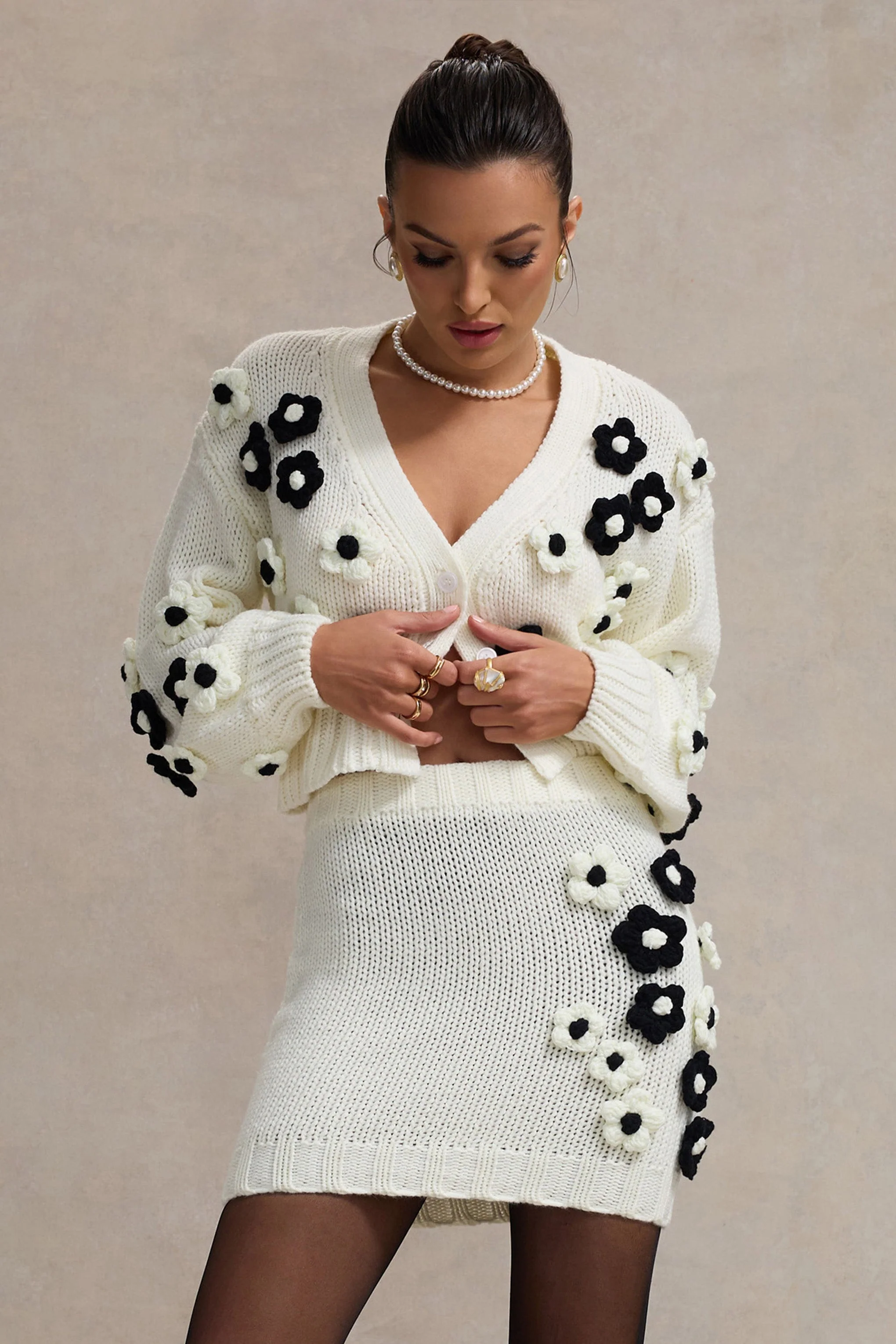 Louvre | Cream & Black Knit Cropped Floral Cardigan - Image 6